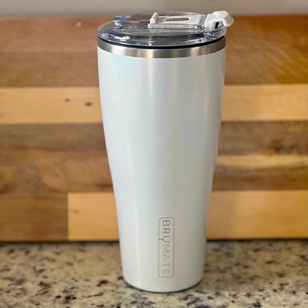 Ice White NAV XL 32oz Brumate